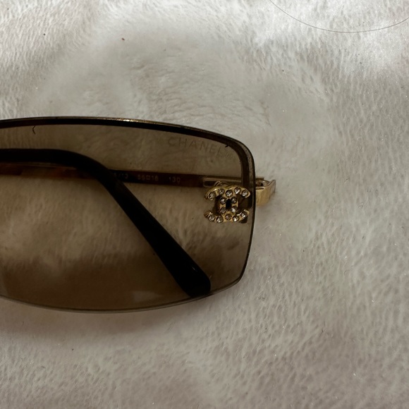 chanel cc vintage sunglasses - Picture 2 of 5